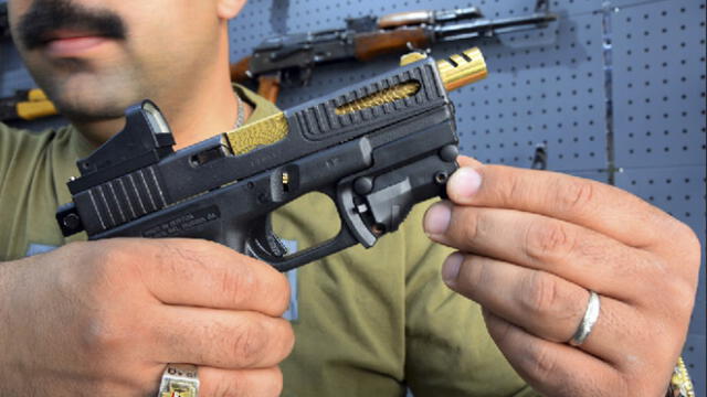 Se elevaron tanto las ventas de armas como de municiones. Foto: AFP.