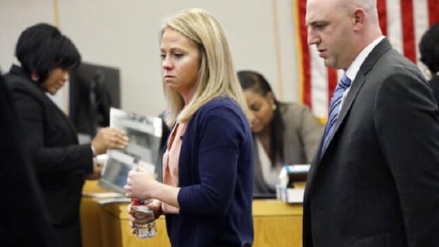 Amber Guyger durante la lectura de su sentencia. Foto: AP