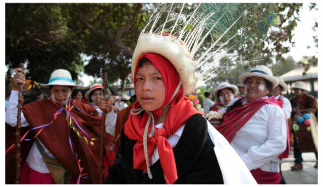 Comenzó temporada de carnavales con danzas de las tres regiones del Perú