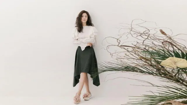 Song Hye Kyo mide 161 cm.