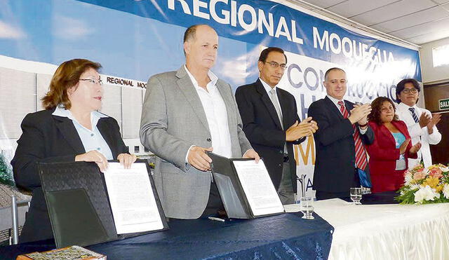 El 18 de diciembre del 2013, el entonces gobernador Martín Vizcarra, en el contrato con ICCGSA para la construcción del Hospital de Moquegua.