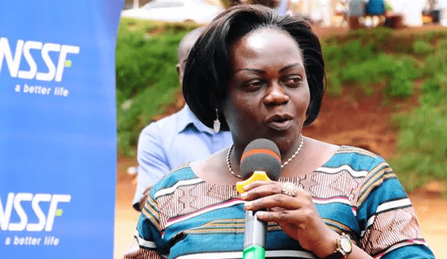 Uganda: Ministra de Salud utilizó ingenioso método para descubrir a trabajadores corruptos [VIDEO]