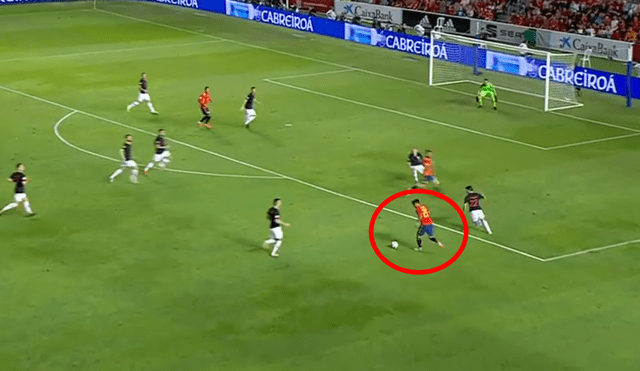 España vs Croacia: tremendo blooper de Kalinic para el 3-0 [VIDEO]