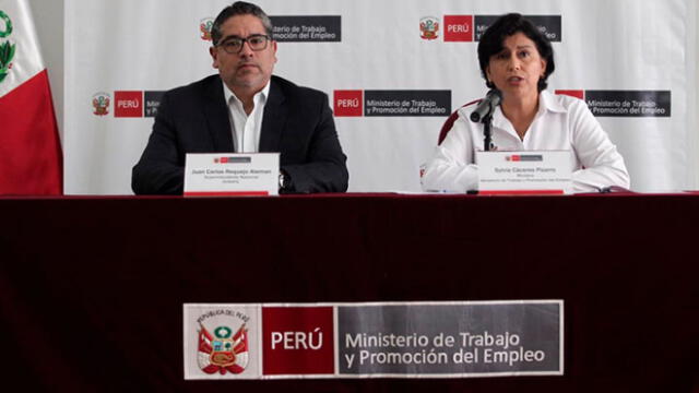 Ministra de Trabajo pidió a Jorge Muñoz y alcaldes distritales que se unan contra la informalidad laboral. Créditos: Aldair Mejía / La República.