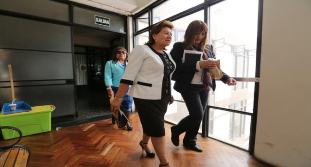 Alcaldesa de Arequipa se queja del machismo de sus gerentes