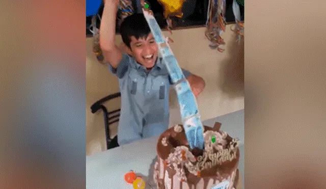 Facebook viral: Cumpleañero corta su torta y descubre el regalo escondido en su interior 