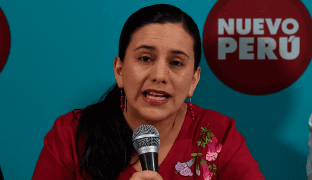 Verónika Mendoza: "La mayoría parlamentaria se aferra a su sueldo y su inmunidad"