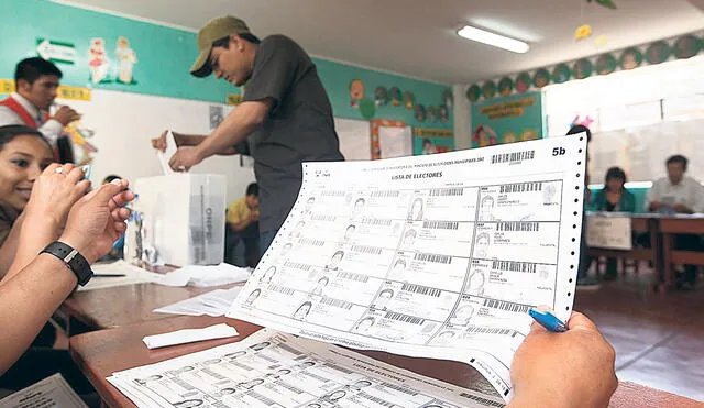 Consecuencias. Algunos electores no votarán por los mismos partidos que eligieron en enero. Foto: Andina