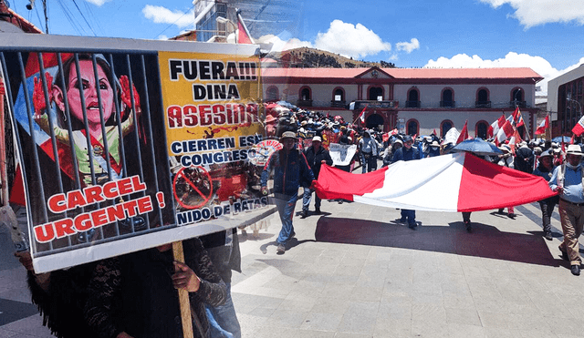 Continúan las marchas multitudinarias en la región de Puno. Foto: Liubomir Fernández/URPI-LR