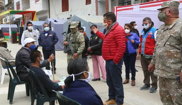 Autoridades llegaron hasta Pataz para conocer de cerca la problemática en salud. Foto Prensa GORE
