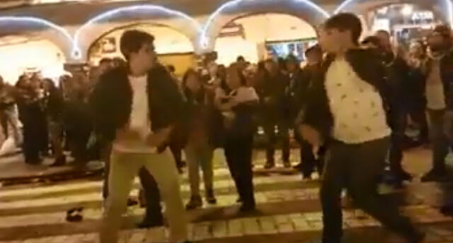 Facebook: Jóvenes convirtieron plaza de Cusco en ring durante fiestas de Año Nuevo [VIDEO]