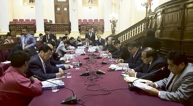 Reunión. Autoridades de Puno y Moquegua hablaron en Lima.