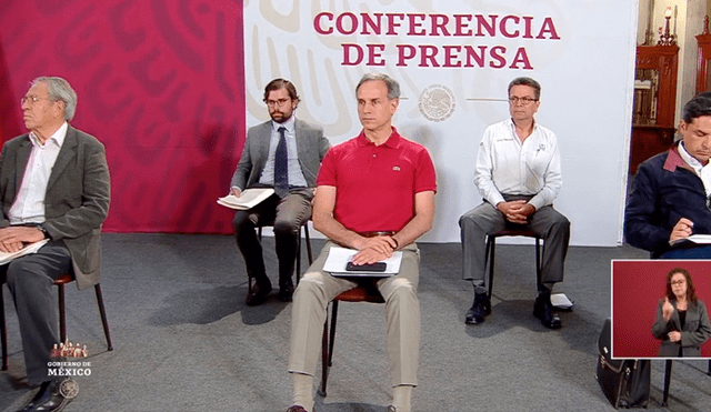 Hugo-López y otros miembros del Equipo de Salud contra el COVID-19. Foto: Presidencia de México