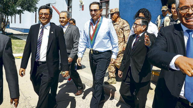 Martín Vizcarra y ministros Zeballos y Trujillo votarán en Moquegua