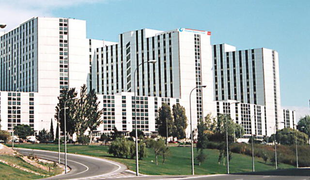 El hospital Ramón y Cajal ha superado su capacidad en la UCI. (Foto: Redacción Médica)