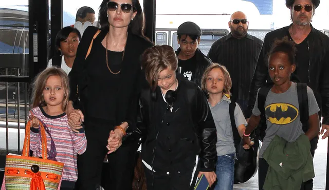 Shiloh sorprende a paparazzis con irreconocible look junto a Angelina Jolie [FOTOS]