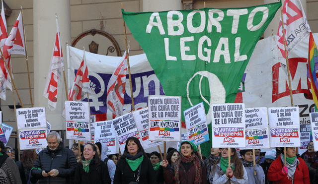 Organización católica internacional pide legalizar el aborto  