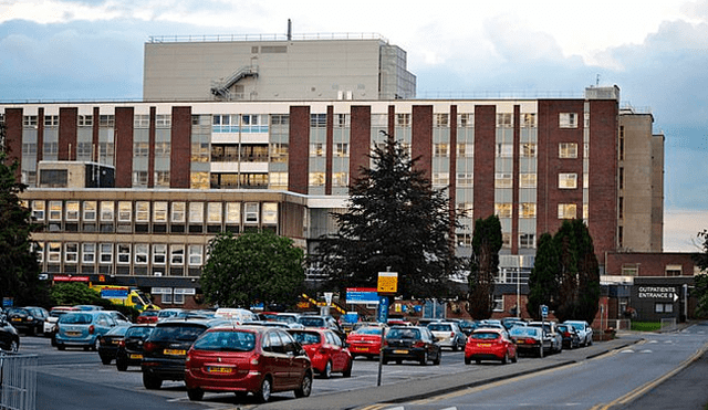 Darlington Memorial Hospital, donde falleció la mujer. Tenía una gran demanda ese día. Fuente: Getty Images.