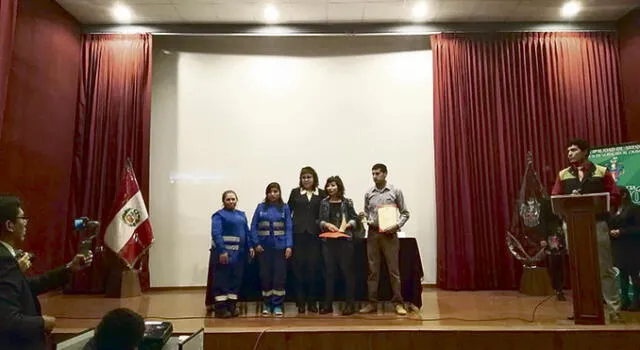 Premian organizaciones con prácticas ambientales en Arequipa 