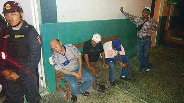 Trabajadores de Tumán son atrapados realizando pintas contra Clemente Flores