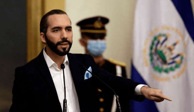 Nayib Bukele cambió en enero pasado su fotografía de Twitter y colocó la del personaje principal de la película estadounidense “El dictador”. Foto: AFP