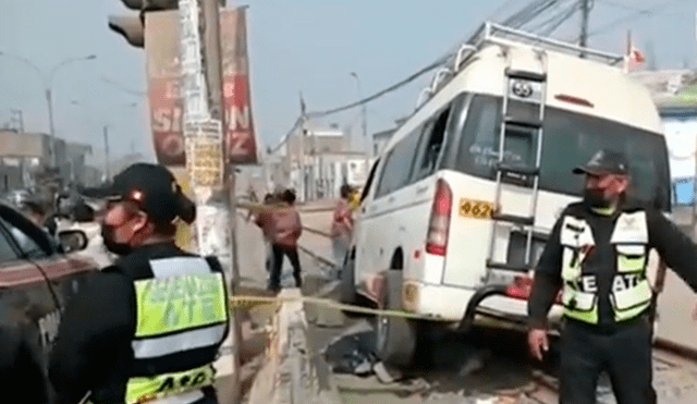 madre muere atropellada por combi en paradero de Ate. Foto captura América Noticias