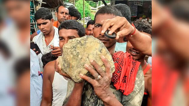 Un meteorito descendió del cielo y estrelló contra un campo de arroz en la India. Foto: The Guardian.