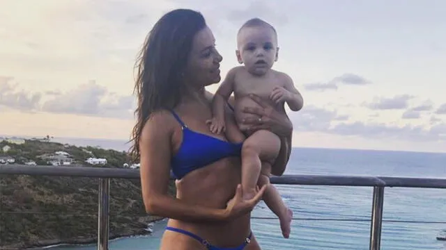 La actriz llegó a México para disfrutar de unas vacaciones junto a su hijo Santiago, pero lo que llamó la atención de sus seguidores fue su sensual bikini