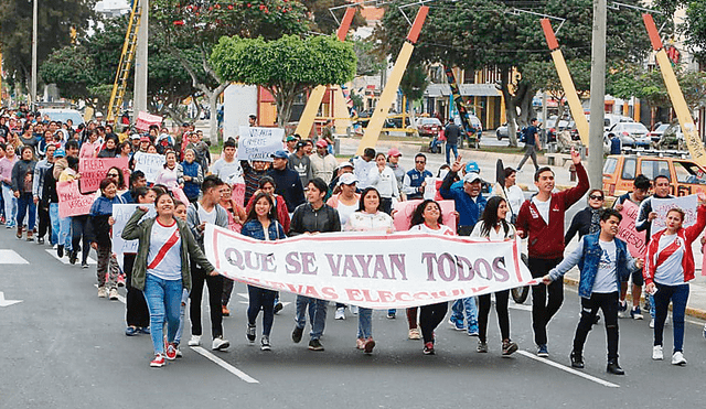 Chimbotanos. Están hartos de tanta corrupción.