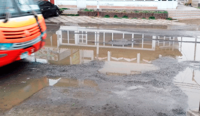 Trujillo: oleaje anómalo inunda muelle de Huanchaco alarmando a vecinos