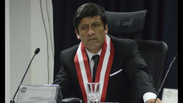 Frente Amplio presenta denuncia constitucional contra Guido Aguila