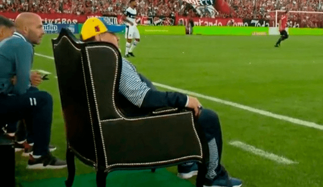 Maradona vivió el partido de una manera especial. Créditos: Captura