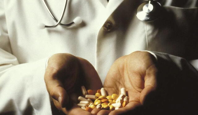 Detienen a 53 médicos acusados de repartir píldoras a cambio de sexo 