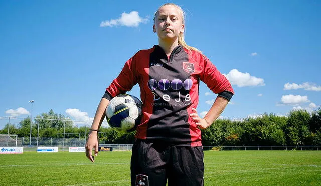 La inclusión de Ellen Fokkema en un equipo de cuarta división forma parte de un programa piloto de la KNVB. Foto: Twitter.