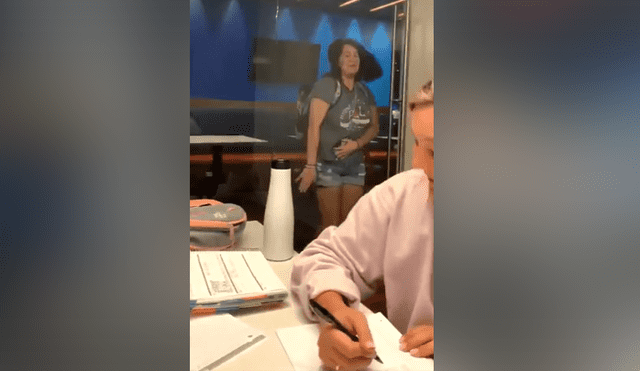 Facebook viral: mujer recibe terrible karma al llegar tarde a su trabajo [VIDEO]