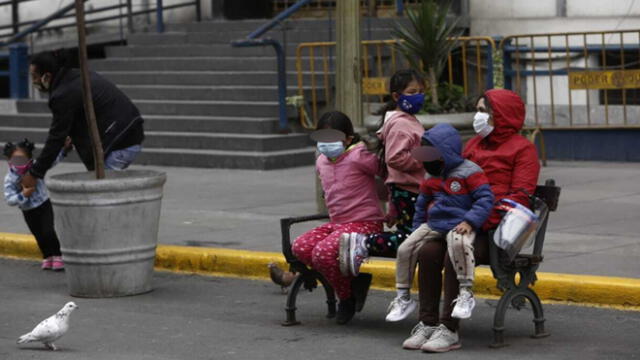 Menores pasearon entre la muchedumbre del Centro de Lima. (Foto: Marco Cotrina / La República)