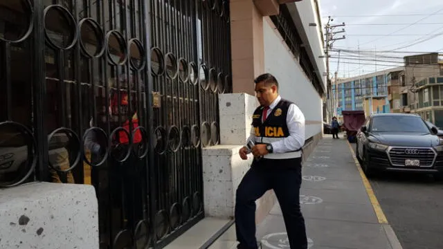 Arequipa. Policías acudieron hasta su despacho, pero no lo ubicaron.