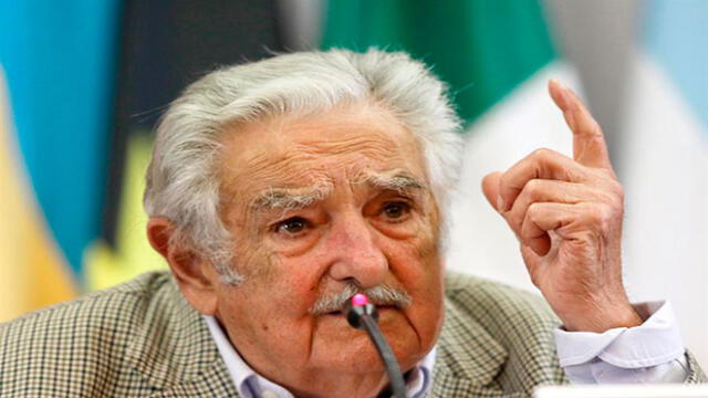 José Mujica en una conferencia magistral en la sede de la Cancillería local en Ciudad de México. Foto: EFE