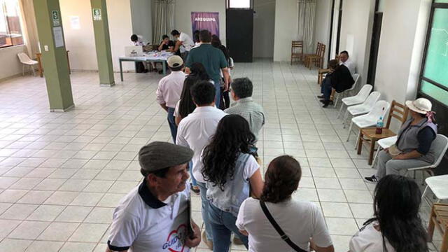 Militantes de Somos Perú en Arequipa eligieron a sus candidatos.