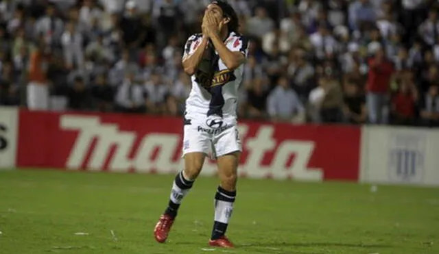 José Carlos Fernández se lamentó por la polémica eliminación de Alianza en la Copa Libertadores 2010.