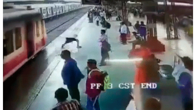 Joven cruza las vías del tren y queda a centímetros de morir aplastado [VIDEO]