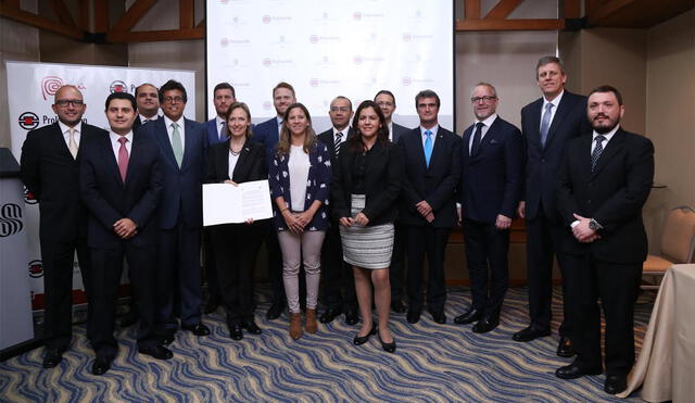  Perú y Suecia firman Pacto de Integridad y lucha contra la corrupción