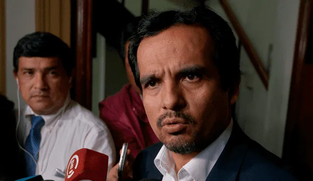 Morales considera "risible" que Fuerza Popular pida reunirse con Vizcarra