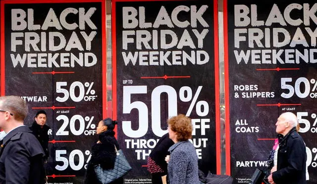 El Black Friday trae descuentos en las mejores tiendas para iniciar las compras navideñas. Foto: Alamy