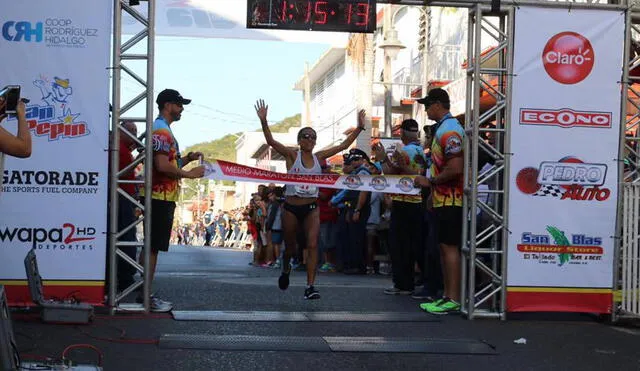 Gladys Tejeda ganó la Media Maratón de Coamo, en Puerto Rico