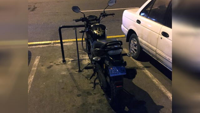 Surco: conductores se apoderan de estacionamientos públicos