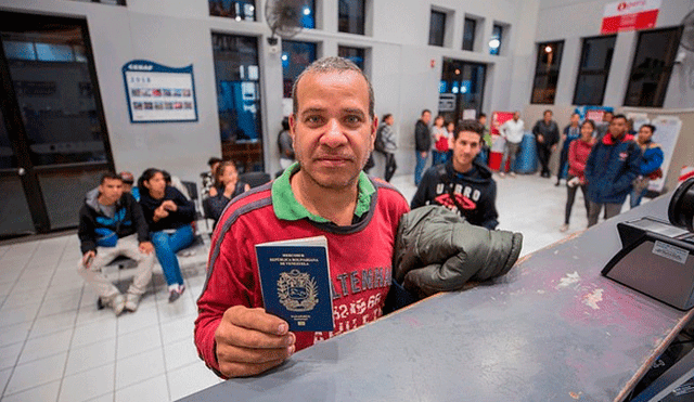 Venezolanos al Perú: Ingreso se redujo tras exigencia de pasaporte