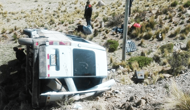 Despiste de minivan dejó ocho heridos en vía Juliaca- Arequipa.