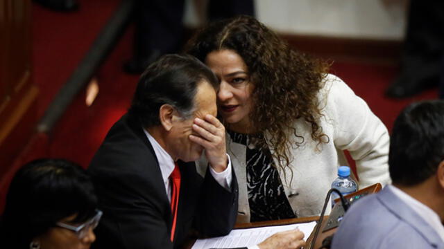 Cecilia Chacón: “Kenji Fujimori se ha convertido en el escudero de PPK”