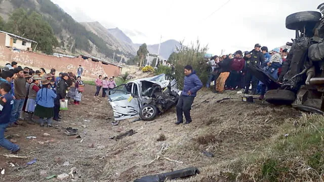 Accidentes en carreteras dejan saldo de 4 muertos en Cusco y Moquegua